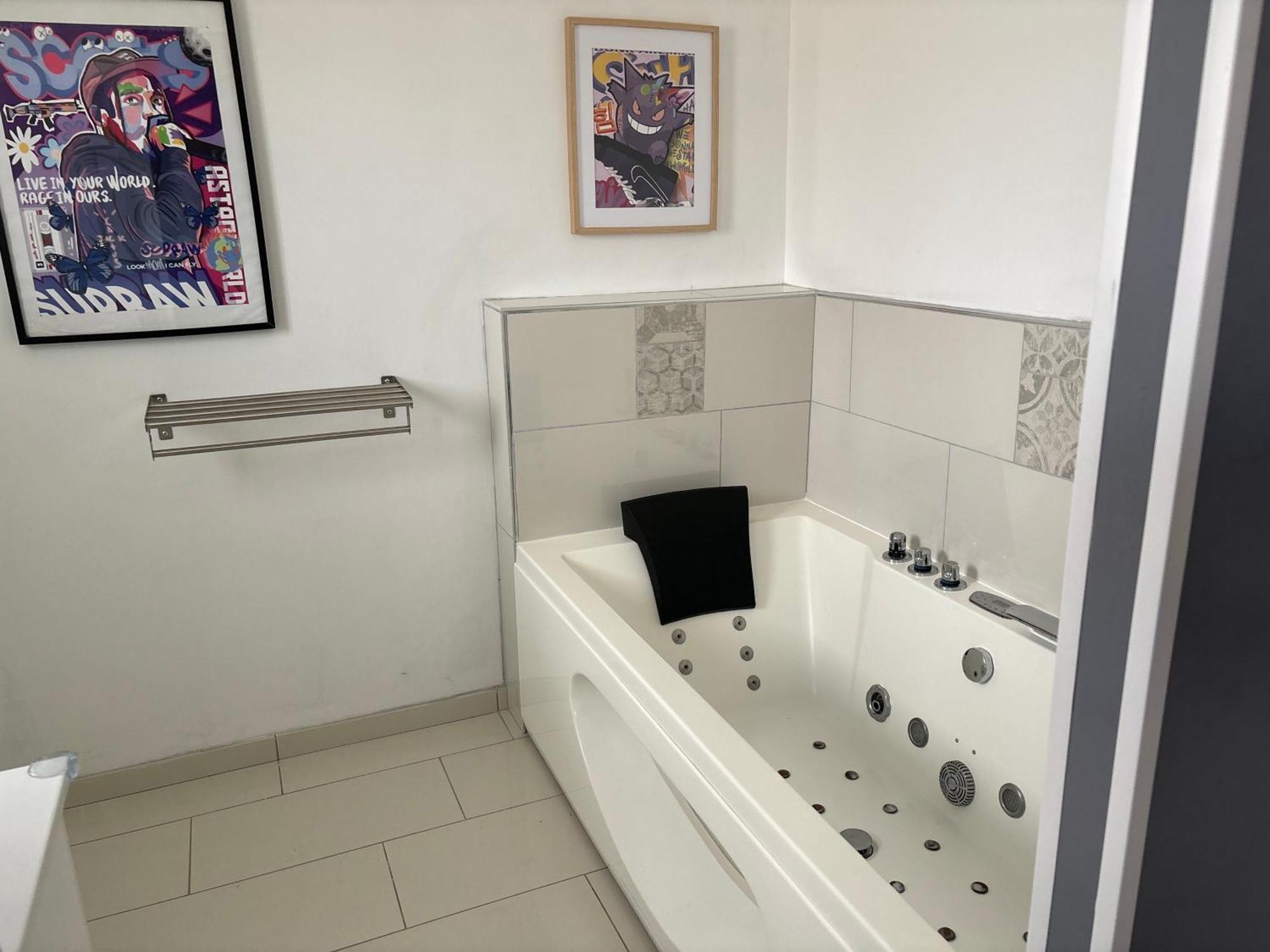 Maison Moderne Au Calme Avec Billard, Jacuzzi, Bain A Remous, Piscine, Babyfoot Labastide-du-Temple Kültér fotó